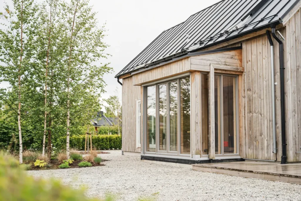 bygga uterum p villa grund isolering och glasval f r ett h llbart extrarum